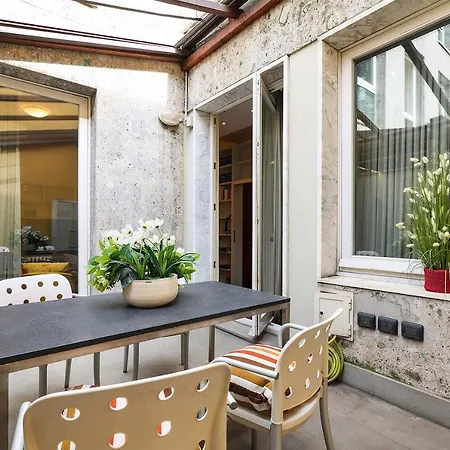 아파트 Contempora - Liberty One Bedroom Apt. *
