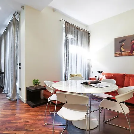 아파트 Contempora - Liberty One Bedroom Apt. *